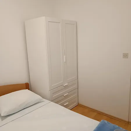 Basic דירה פטרצ'אנה