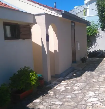 Apartamento Basic Petrcane